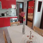 شقة Suncica مالي لوشينغْ