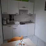 شقة Suncica