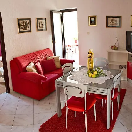 Apartment Suncica *